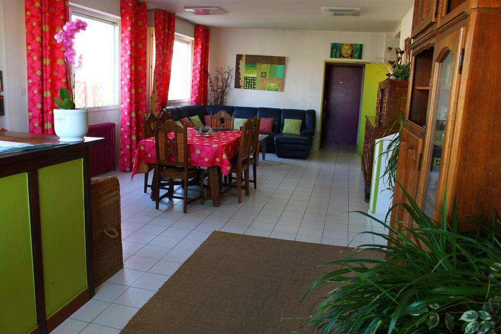 Hotel De La Pomme De Pin 布科·莱斯白老城 外观 照片
