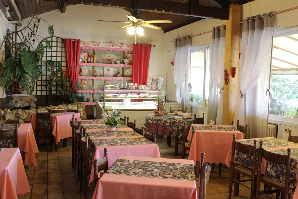 Hotel De La Pomme De Pin 布科·莱斯白老城 外观 照片